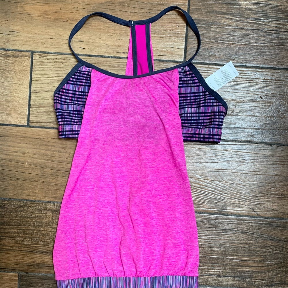 Excellent condition- Nike built in bra shirt
